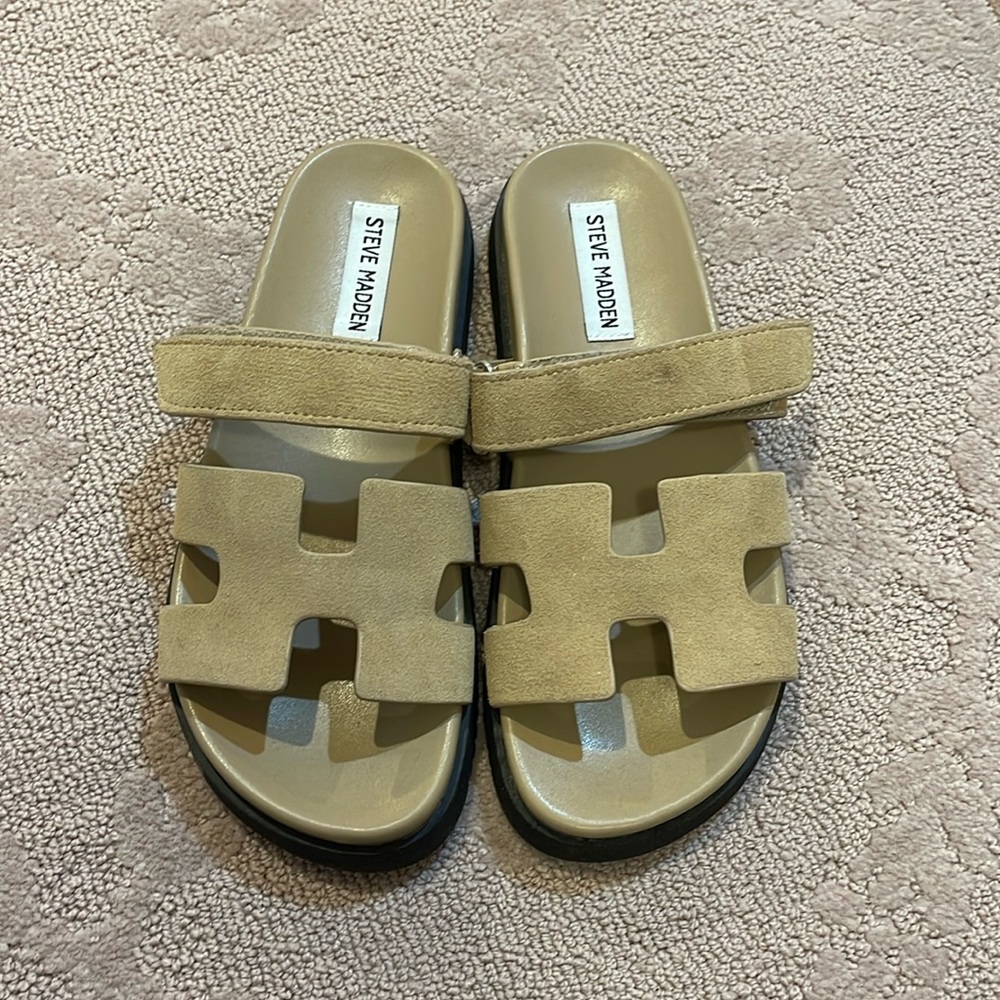 Steve Madden sandal